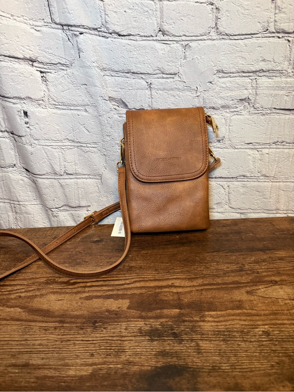 Bosttanten Classic Tan Leather Crossbody Phone Bag